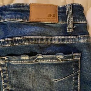 Buckle BKE PAYTON jeans. Universal fit. Mid rise. Bootcut. Size 36x37.5
